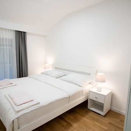 ליובוסקי Apartmani Centar מראה חיצוני תמונה