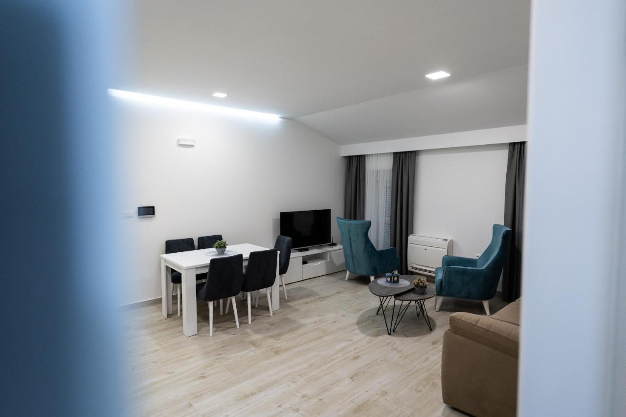 ליובוסקי Apartmani Centar מראה חיצוני תמונה